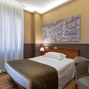 Mastino 3*, Verona Italia