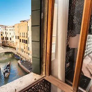 https://domus-superior.hotelinveneto.com